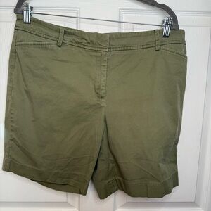 Talbots Women's Olive Green The Perfect Short Size 14 Petite GUC